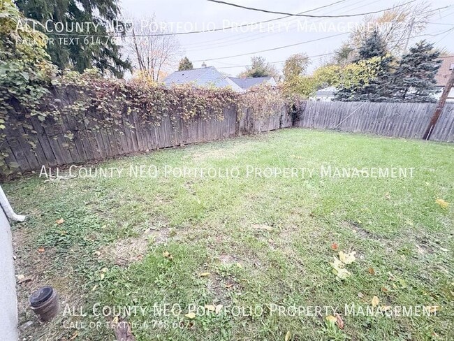 Building Photo - 1046 Republic Ave