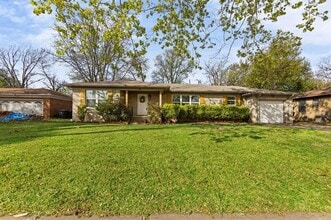 Building Photo - 942 Longfellow Dr