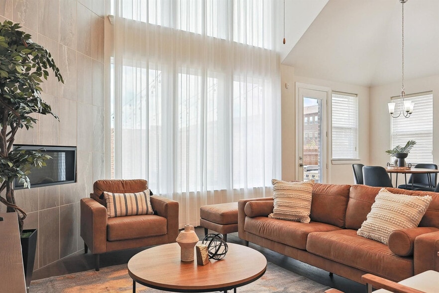 Building Photo - 2346 Perdue Ave