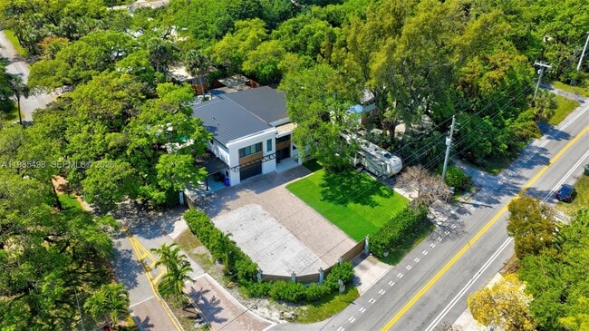 Building Photo - 3000 Riverland Rd