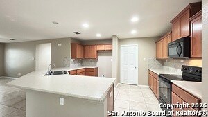 Building Photo - 10319 Roadrunner Ridge