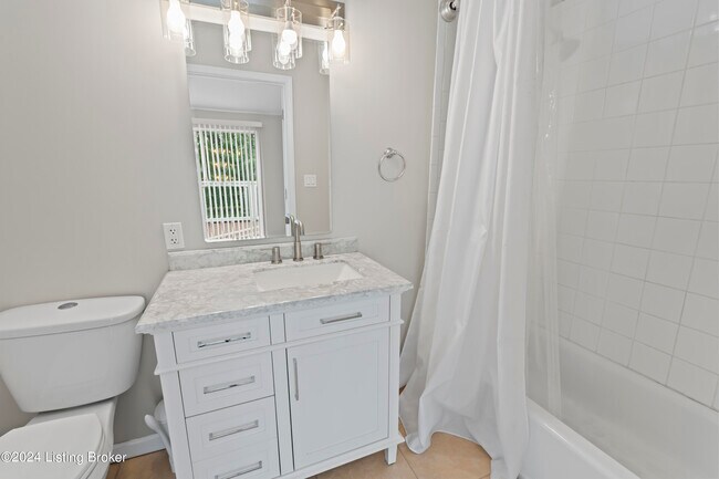 Building Photo - 3810 Norbourne Blvd