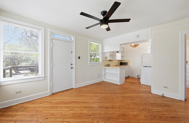 Building Photo - 1403 Windsor Rd