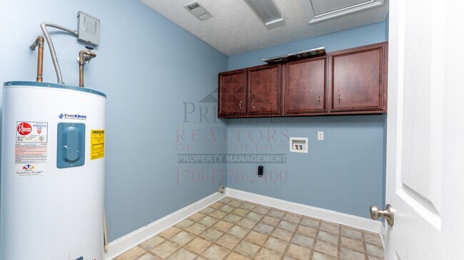 Building Photo - 251 Owens Rd