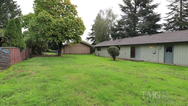 Building Photo - 3283 Addy St