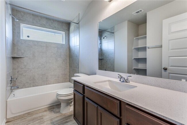 Building Photo - 131 Trailside Ln