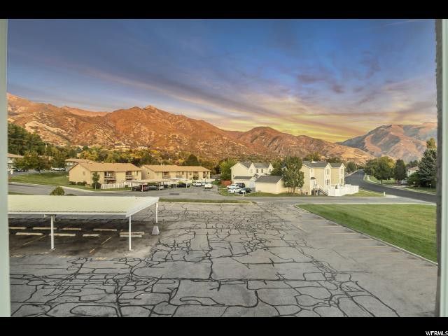 Building Photo - 5660 Meadow Ln