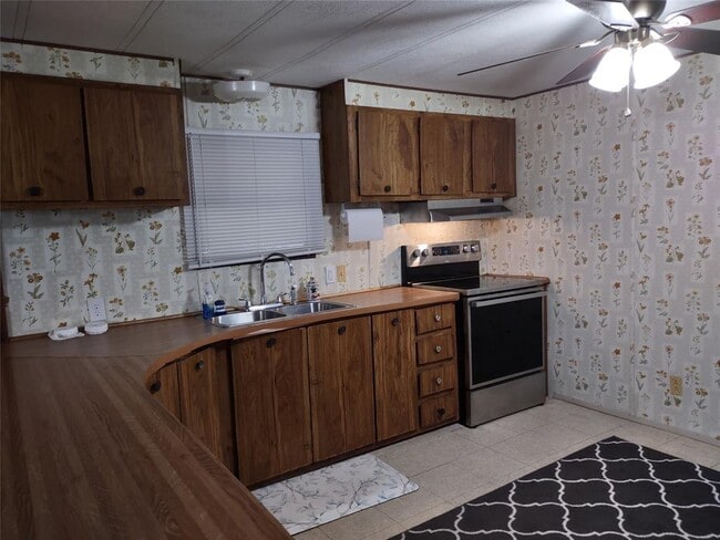 Building Photo - 17307 McIntosh Cir