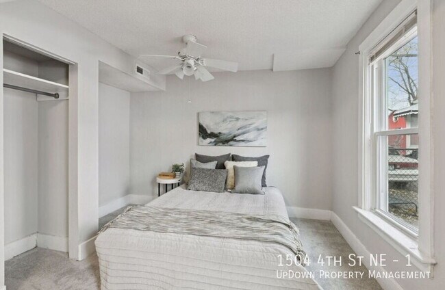 Building Photo - 1504 4th St NE