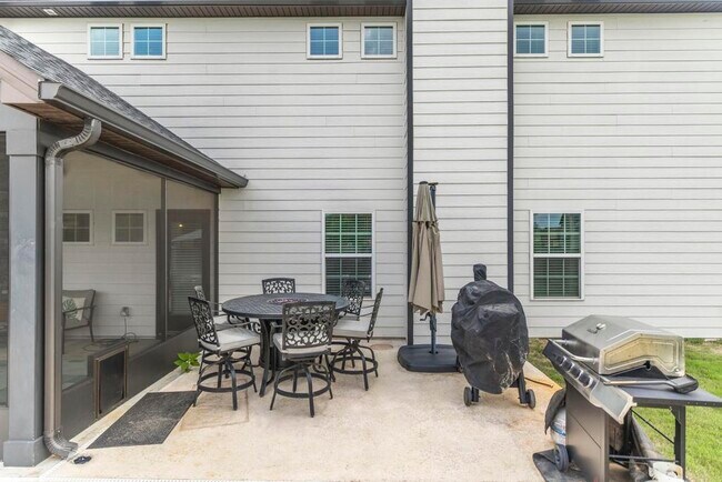 Building Photo - 105 Pearl Moss Ln