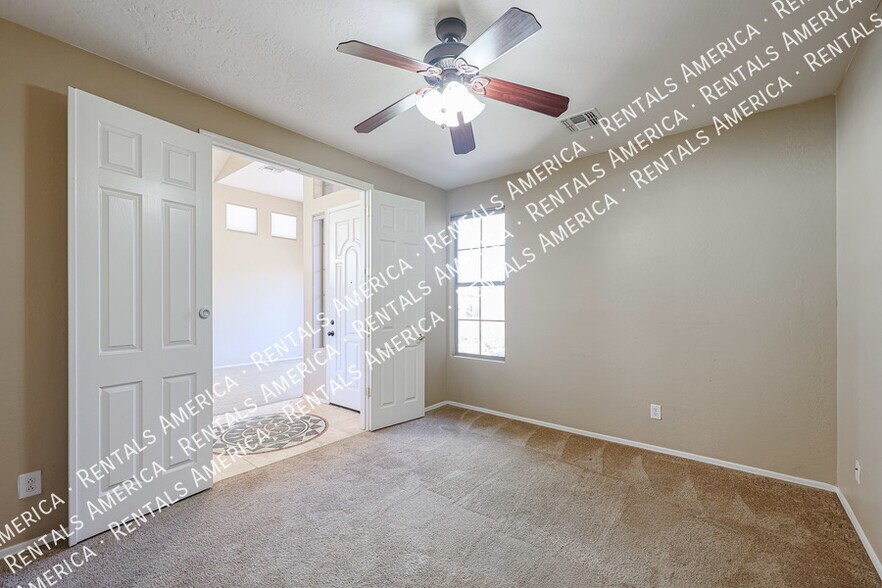 Building Photo - 3117 W Espartero Way