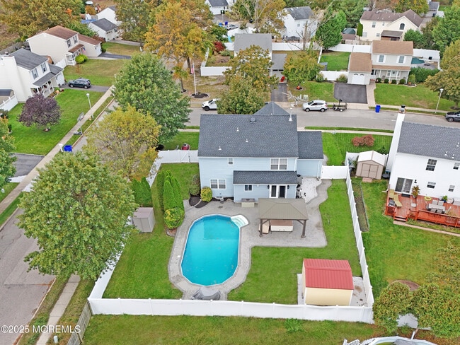 Building Photo - 922 Quincy Dr