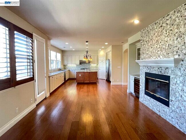 Building Photo - 9332 Mediar Dr