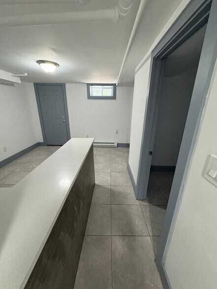 Building Photo - 26 Finlay Pl