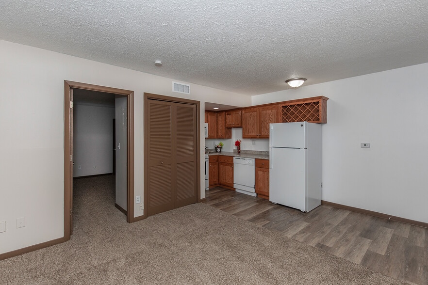 Building Photo - Candlelight Court