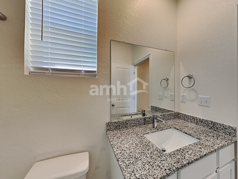 Building Photo - 2724 Geronimo Crk