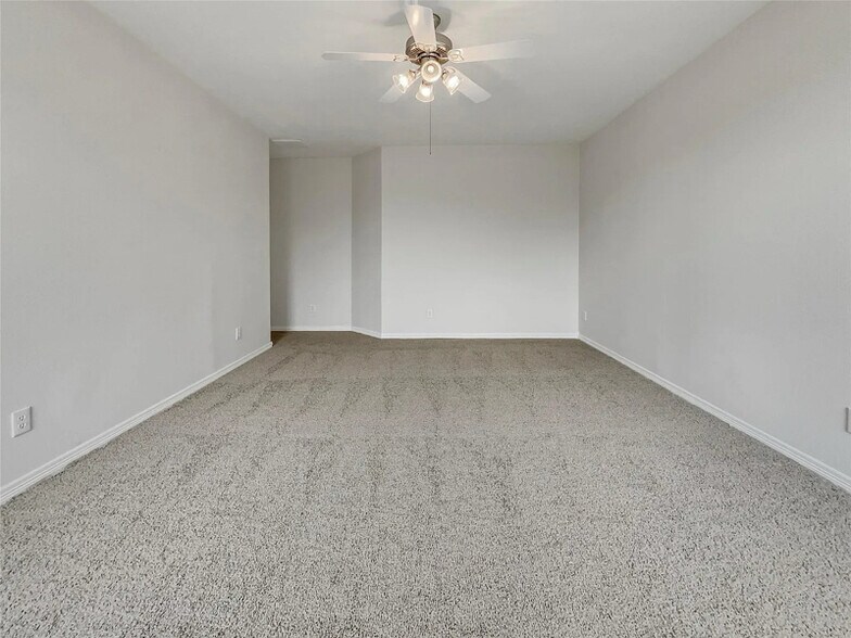 Building Photo - 23434 Goldking Cross Ct