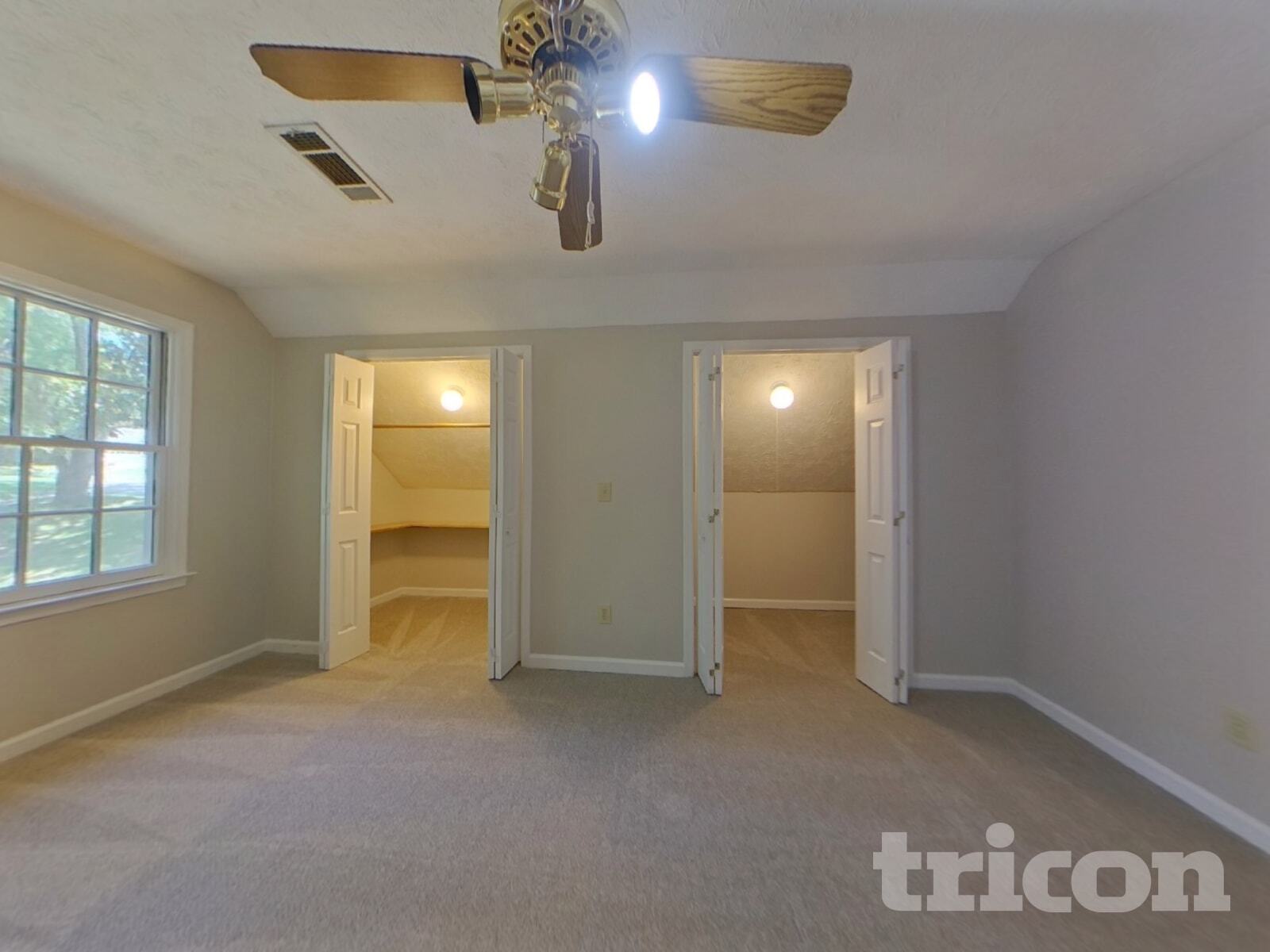 Building Photo - 325 Ridge Ct