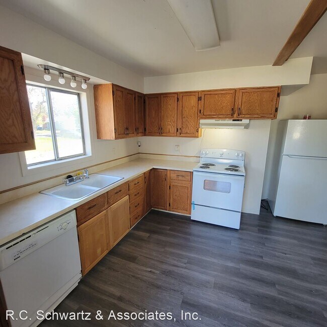 Building Photo - 4 br, 1 bath House - 5227 N Monroe