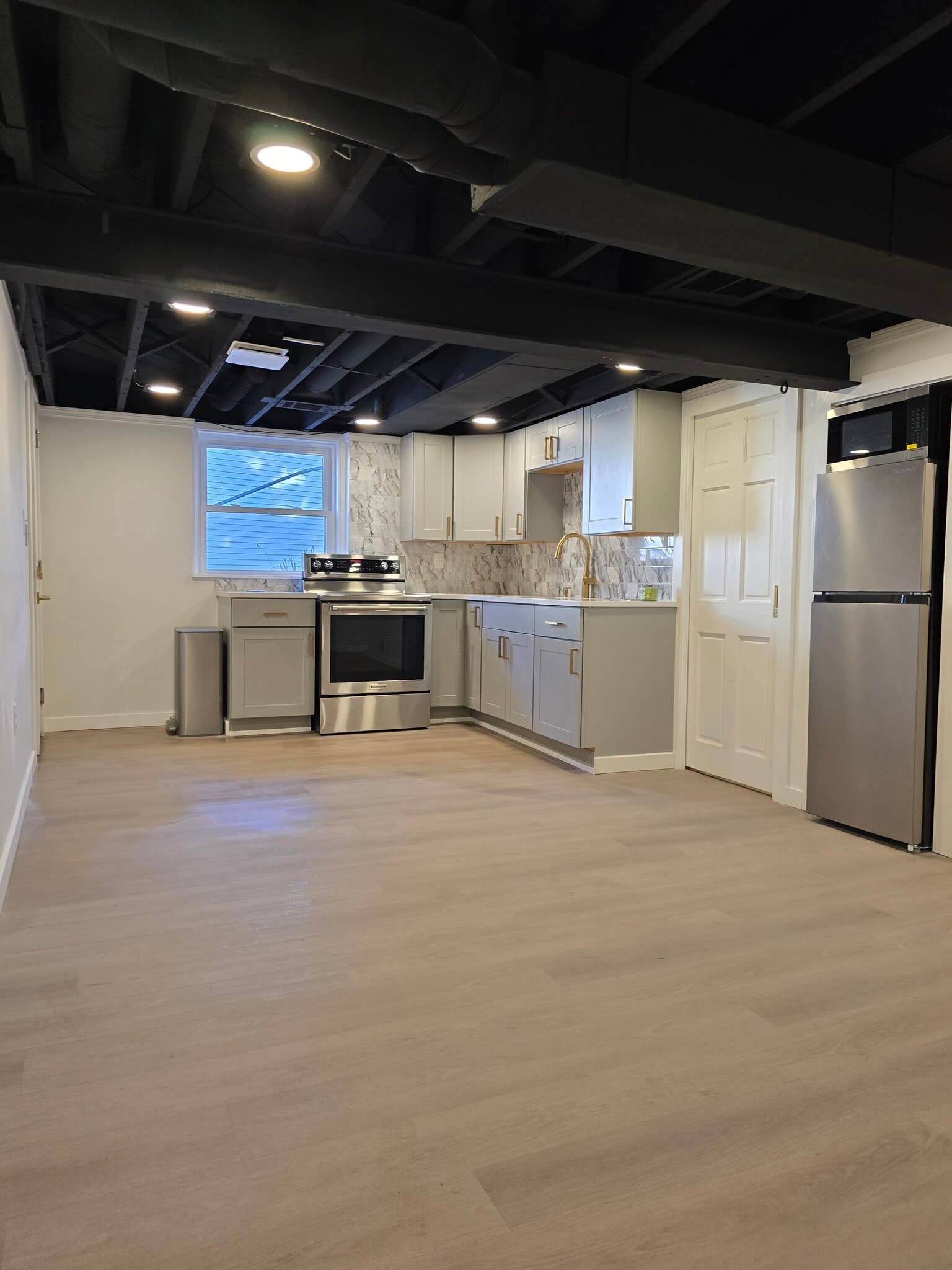 Building Photo - 10535 W Spring Green Rd