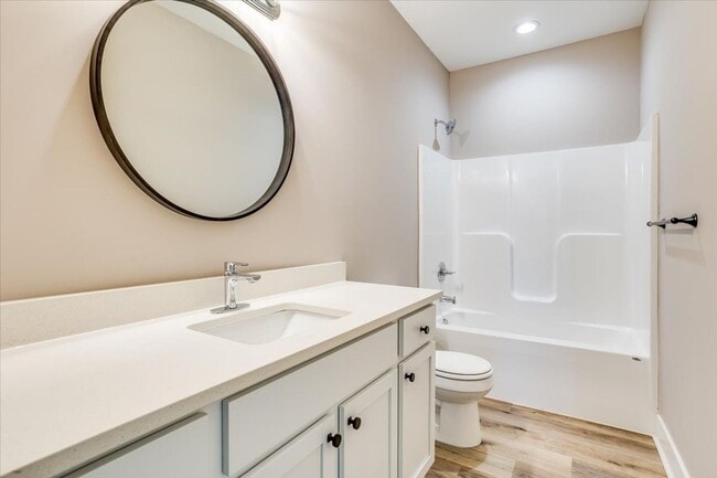 Building Photo - Edgewater 4 Bedroom Maxine Floor Plan (45t...