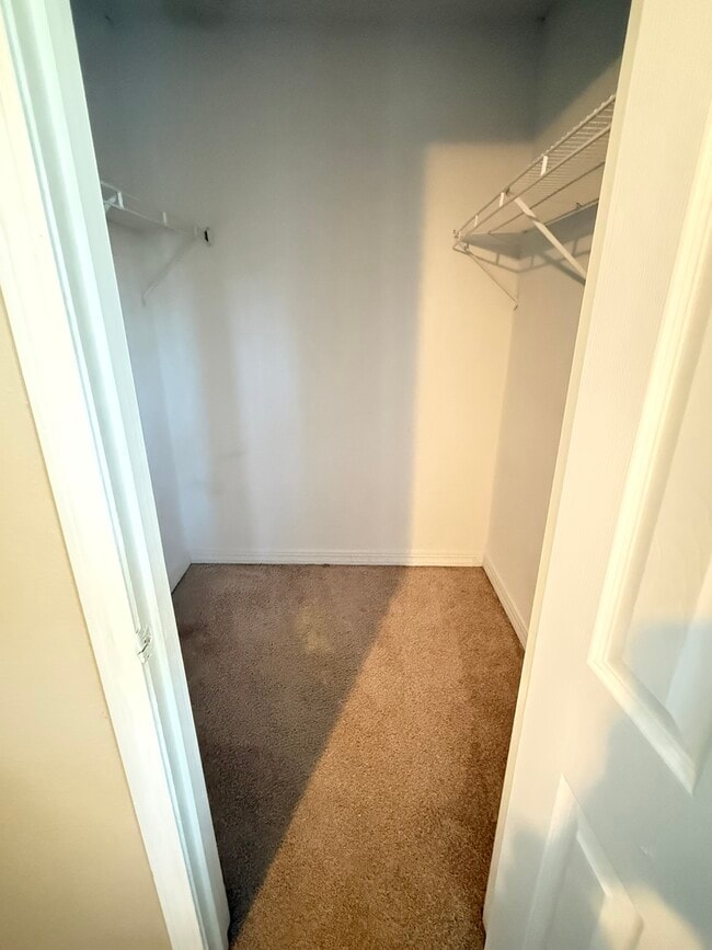 Building Photo - 1625 Martin Bluff Rd