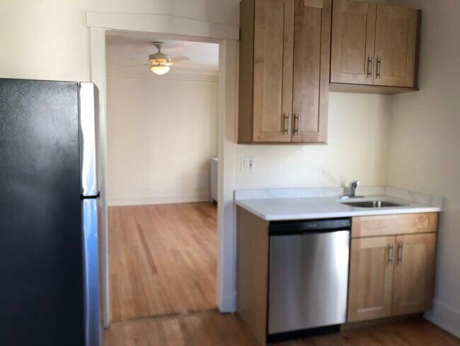 Building Photo - 1126 W Pratt Blvd