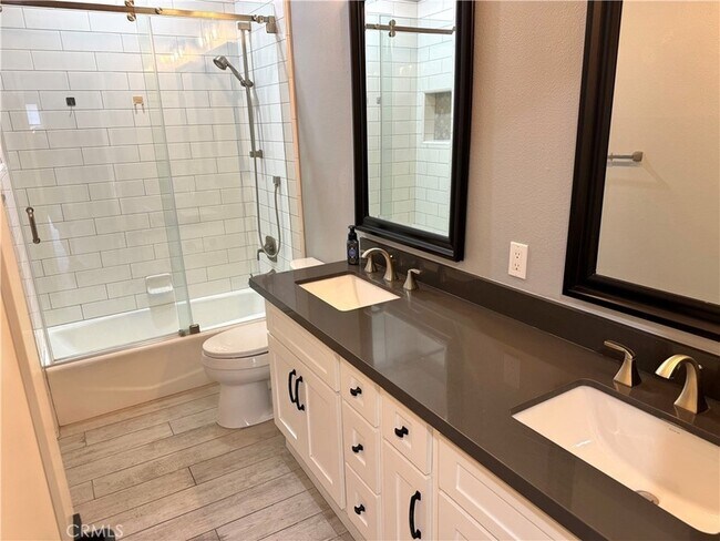 Building Photo - 4762 Tiara Dr