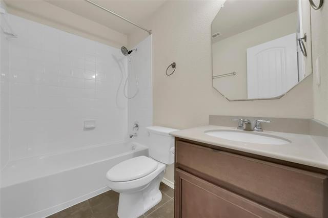 Building Photo - 2133 Meadow View Dr