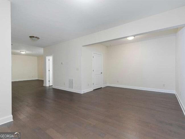 Building Photo - 3394 Bryerstone Cir SE