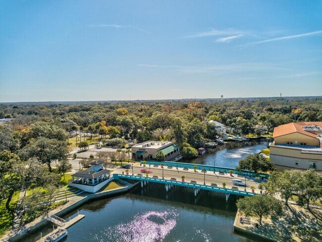 Building Photo - 4632 Marine Pkwy
