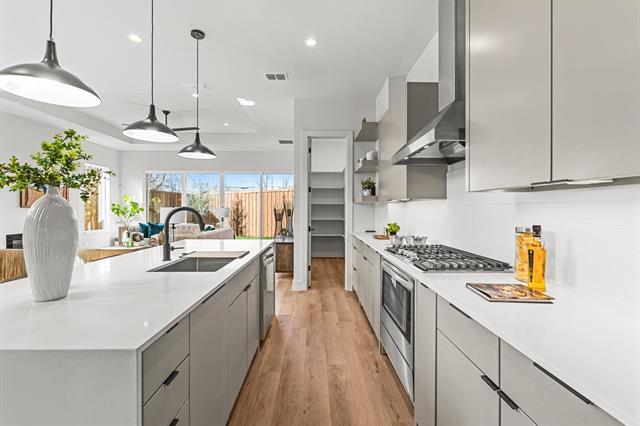 Building Photo - 1619 Bayside St