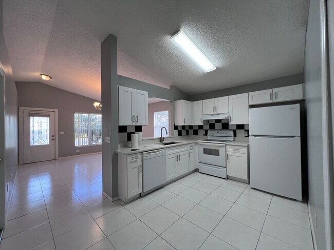 Building Photo - 1114 Shoshanna Dr