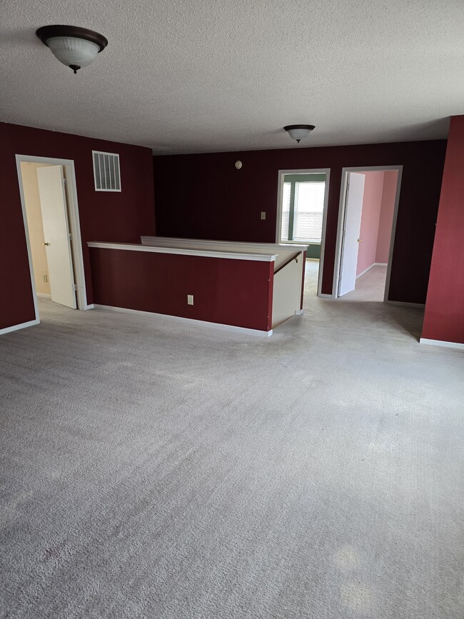 Building Photo - 10383 Fairmont Ln