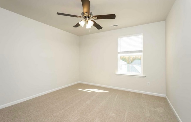 Building Photo - 503 Jack Pine St