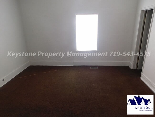 Building Photo - Spacious 2 Bed, 2 Bath Home Lots of Storage Space & Large Deck in the Backyard $1100/$1100