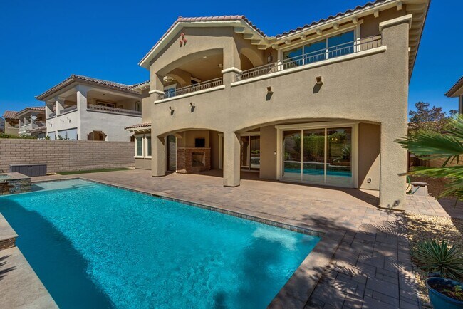 Building Photo - Stunning Summerlin Rental on Private Cul-d...