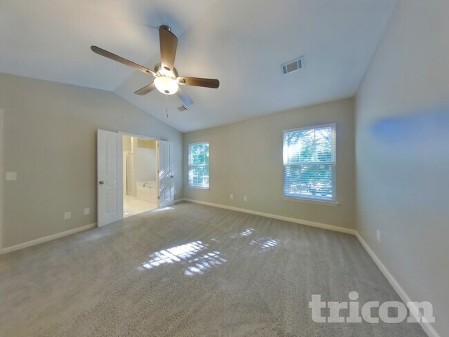 Building Photo - 202 Harris Ct