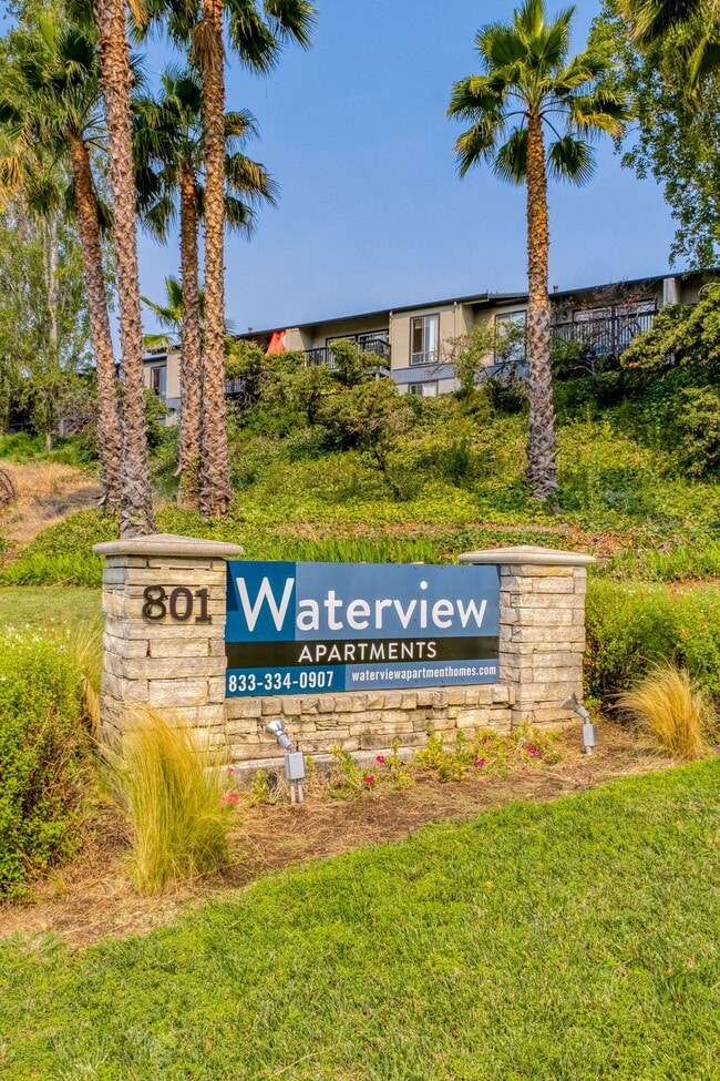 Building Photo - Waterview