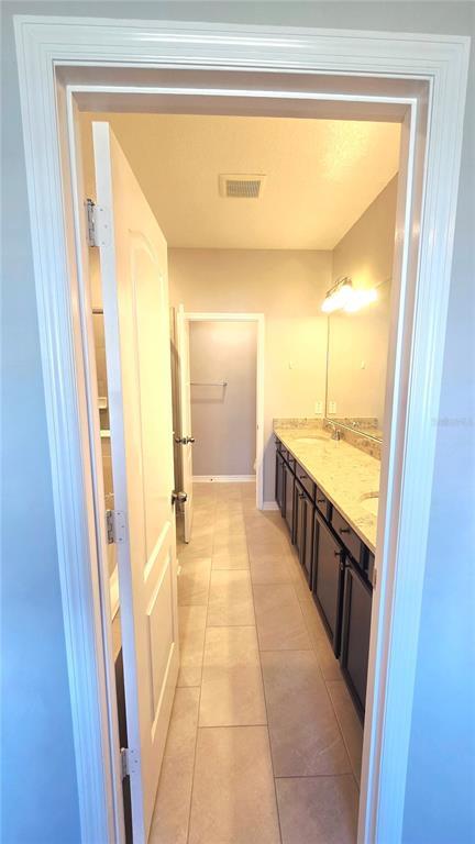 Building Photo - 11992 Sands Cv