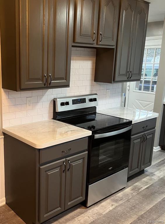 Building Photo - 4445 Oakvista Ave