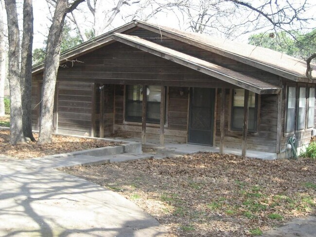 Building Photo - 169 Pine Song