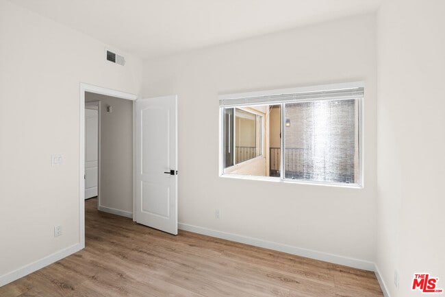 Building Photo - 1255 Federal Ave