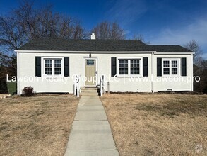 Building Photo - Updated, Three Bedroom Ranch in Salem!