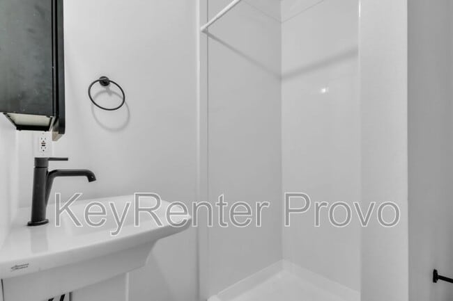 Building Photo - 1559 Oak Cliff Dr