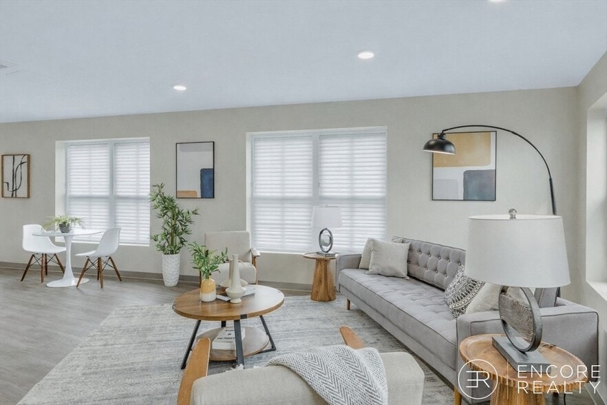 Building Photo - 375 Cummins Hwy