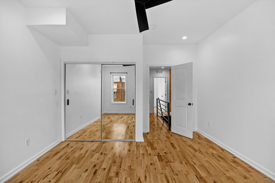 Building Photo - 1806 S Chadwick St