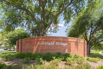 Building Photo - 2935 Auburn Dr