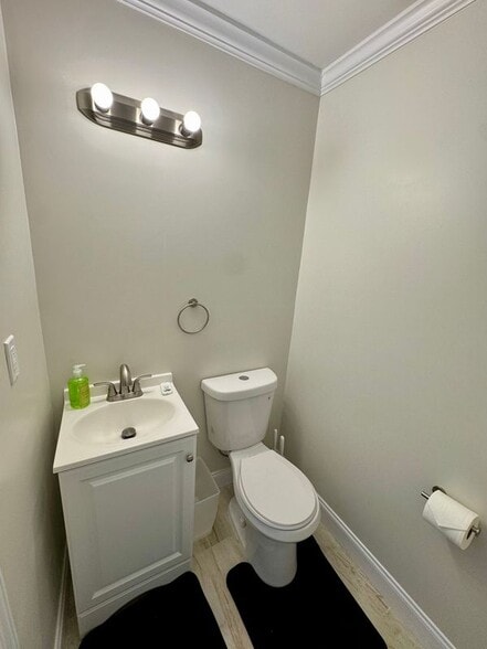 Building Photo - 1631 Thacker Ave