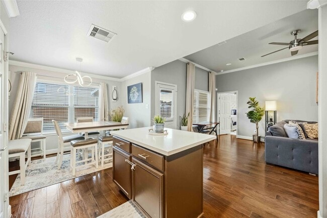 Building Photo - 9903 Garnet Springs Dr